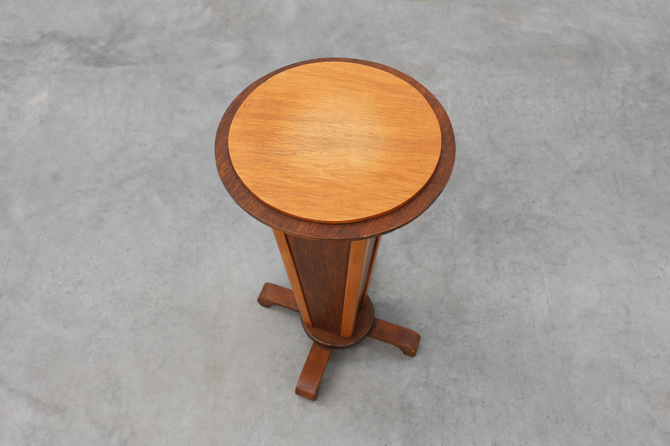 Art Deco round wooden side table, France 1920sthumbnail